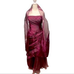 Gorgeous strapless gown and shawl. Built in boning. Iridescent purple/maroon.